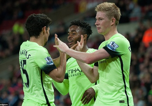 Sterling, De Bruyne giup Man City thang 4-1 o League Cup hinh anh