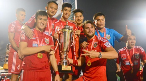 Thang Ha Noi T&T 4-2, Binh Duong doat Cup quoc gia hinh anh