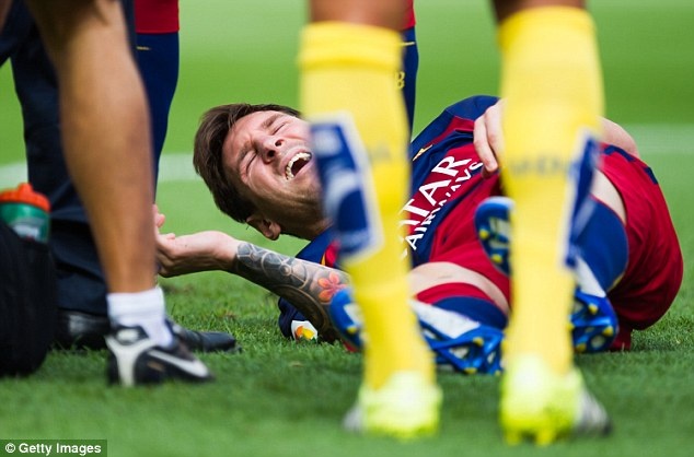 Tinh huong dan den chan thuong nghiem trong cua Messi hinh anh