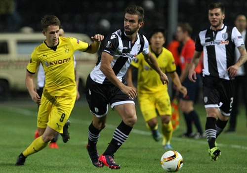 Dortmund mat mach chien thang o Europa League hinh anh