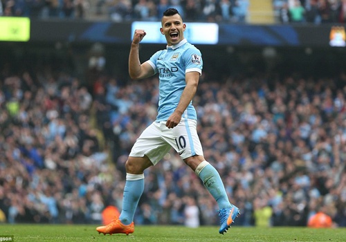 Aguero dang tra no cuoc song bang cac ban thang hinh anh