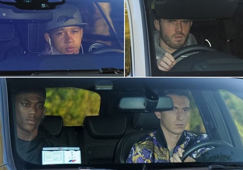 Dan sao MU tro lai chuan bi cho tran cuoi tuan hinh anh