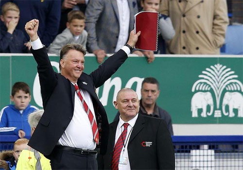 Van Gaal tiet lo doi hinh MU o Champions League hinh anh