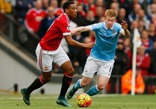 MU thay anh sang sau tran derby Manchester hinh anh