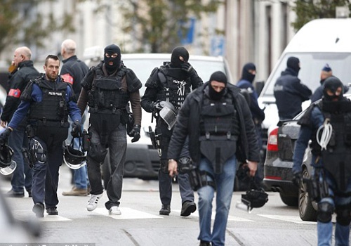 Huy tran Bi - Tay Ban Nha vi bi de doa khung bo hinh anh