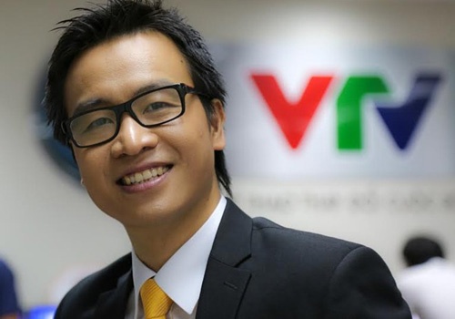 ‘Bong da the hien tinh doan ket de day lui khung bo’ hinh anh