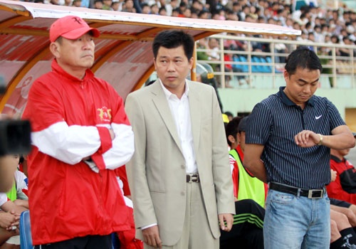 Bau Truong lai xin tham du giai hang Nhat 2016 hinh anh