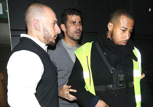 Costa tro lai tap luyen sau vu ‘bay dem’ hinh anh