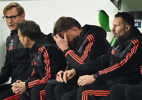 Thua Wolfsburg 2-3, MU dung buoc o Champions League hinh anh