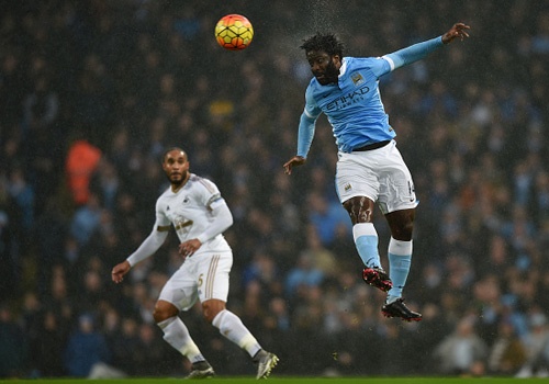 Man City tro lai ngoi dau sau tran thang kich tinh 2-1 hinh anh