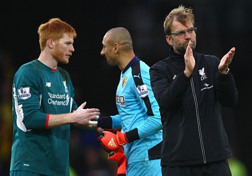 Klopp va Giang sinh dau tien cung Liverpool hinh anh