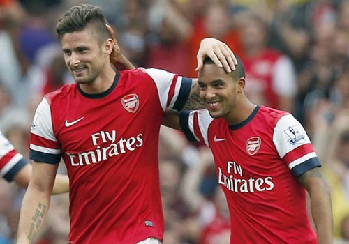 Buoc dem hoan hao cho Arsenal nam 2016 hinh anh