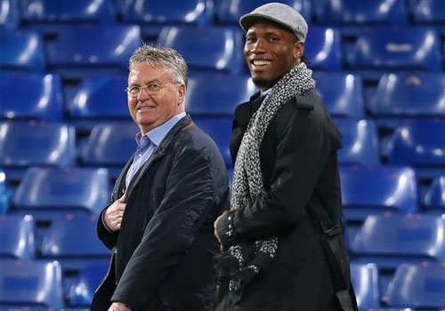 Drogba dam phan tro lai Chelsea hinh anh