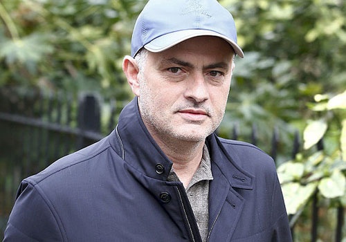 Chelsea van phai tra tien neu Mourinho den MU hinh anh