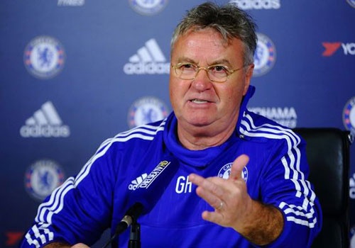 Hiddink dat 3 muc tieu lon cho Chelsea mua nay hinh anh
