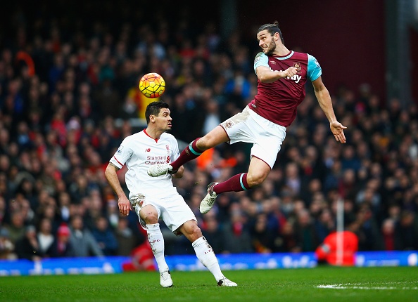 Liverpool thua 0-2 trong tran dau nam 2016 hinh anh