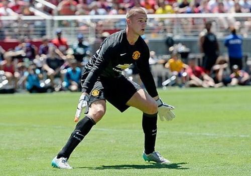 Diem tin: MU chia tay cau thu dau tien nam 2016 hinh anh