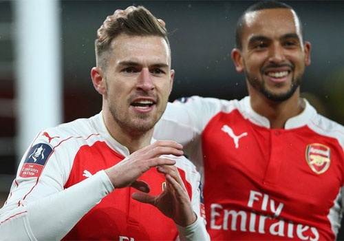 Liverpool - Arsenal: 'Phao thu' phuc thu hinh anh