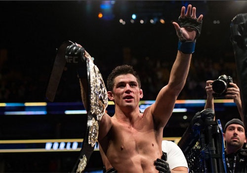 Dominick Cruz vo dich hang ga tai Fight Night 81 hinh anh