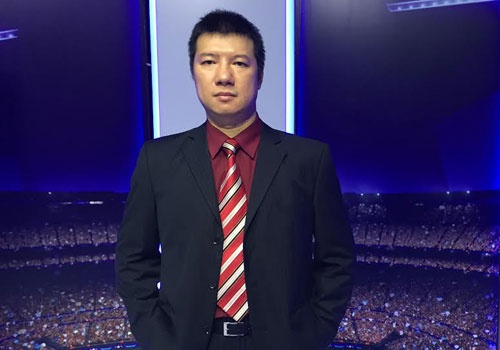 BLV Quang Huy: 'Chelsea da o cua duoi truoc Arsenal' hinh anh