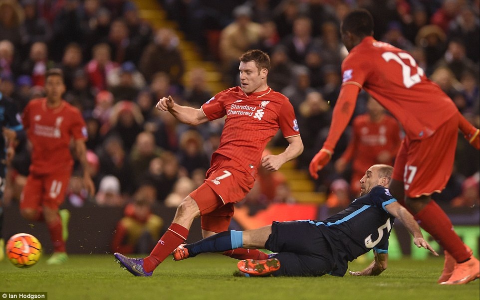 Tong hop tran dau: Liverpool 3-0 Man City hinh anh