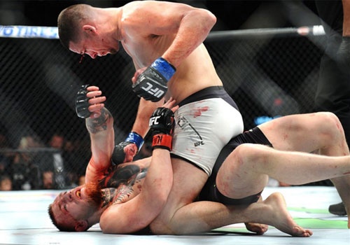 'Ga dien' McGregor thua Nate Diaz sau 2 hiep hinh anh