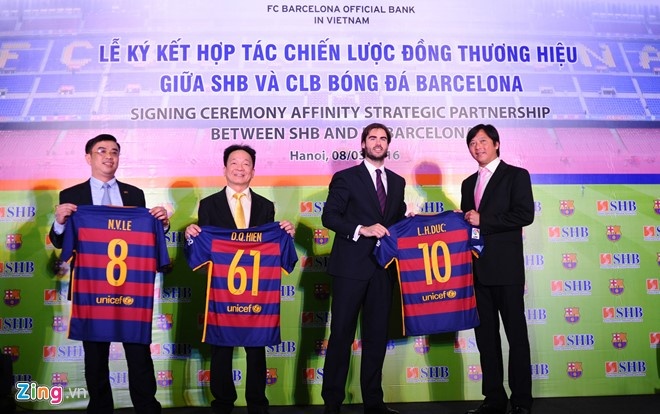 Barcelona se den Viet Nam du dau. anh 1