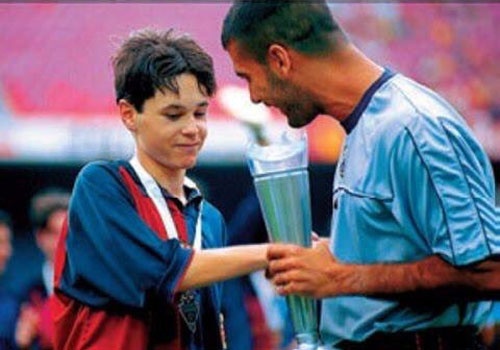 Mot ngay cua cac cau thu tre tai La Masia hinh anh