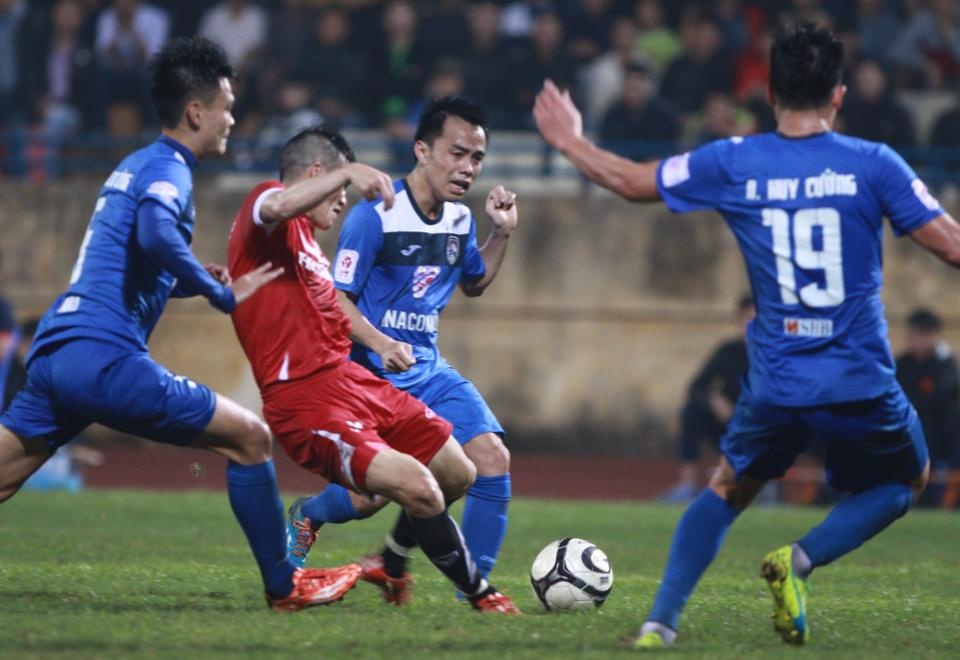 Cong Vinh lop bong dep mat ghi ban hinh anh