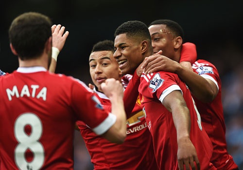 Rashford giup MU thap len co hoi du Champions League hinh anh