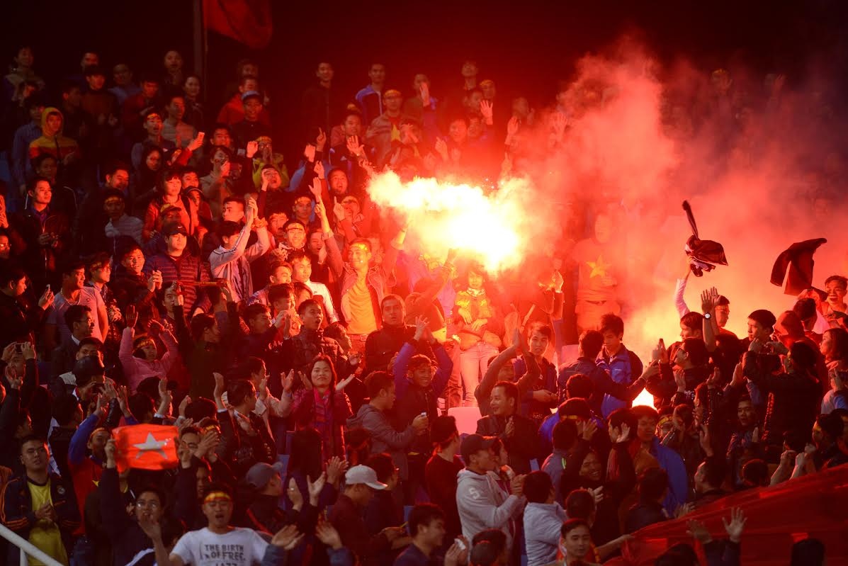 CDV phan khich khi DT Viet Nam thang. anh 5