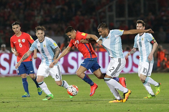 Di Maria ghi ban giup Argentina thang Chile anh 9