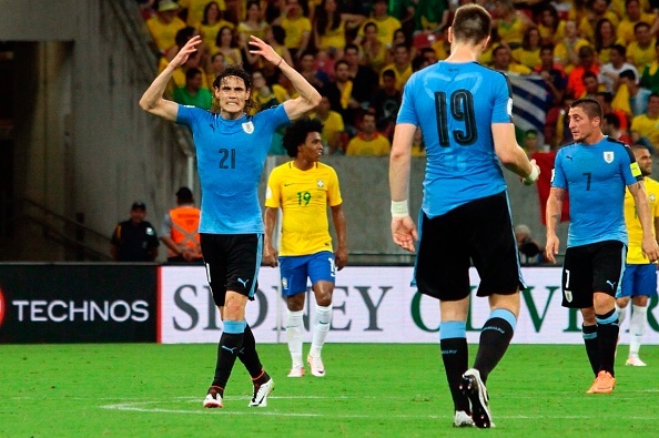 Suarez giúp Uruguay hòa Brazil 2-2 ảnh 9 Suarez giup Uruguay hoa Brazil 2-2 anh 9