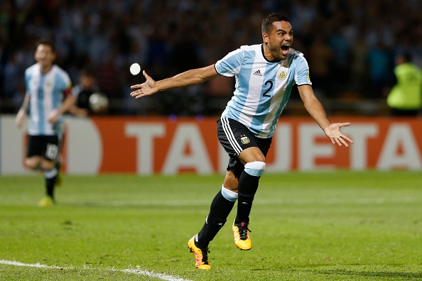 Messi ghi ban penalty cho DT Argentina anh 4