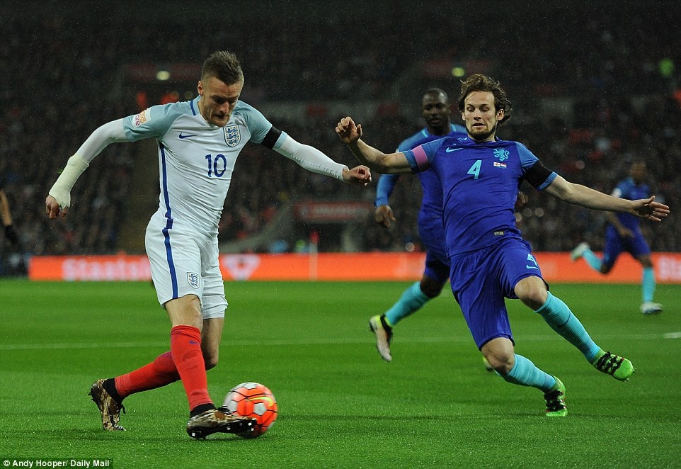 Vardy tiep tuc ghi ban cho DT Anh anh 3