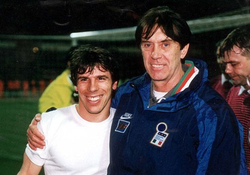 Huyen thoai bong da Y Cesare Maldini qua doi o tuoi 84 hinh anh