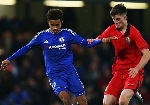 Doi tre Chelsea san bang ky luc cua U18 MU hinh anh