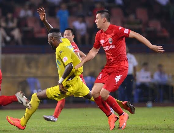 Ha Noi T&T thua B.Binh Duong 1-2 anh 8