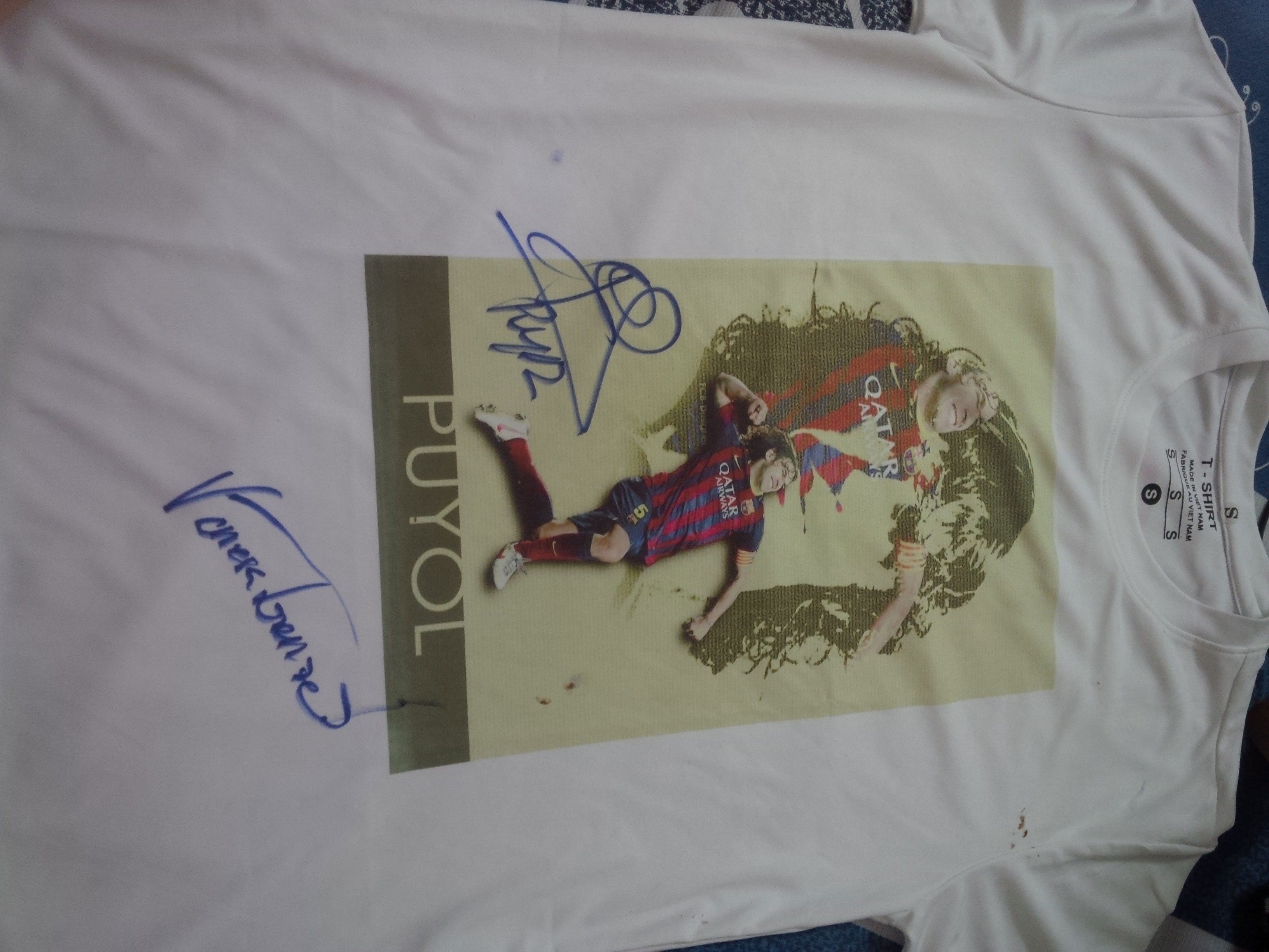 Fan Barca tổ chức sinh nhật cho Puyol ảnh 12 Fan Barca to chuc sinh nhat cho Puyol anh 12