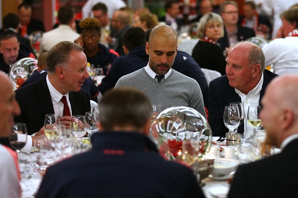 Bayern mo tiec mung thay tro Pep Guardiola anh 4