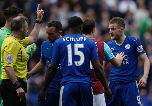 Vardy doi dien nguy co nhan an phat nang hinh anh