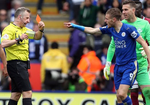 Leicester vs Tottenham: Co hoi vo dich cua doi nao cao hon? hinh anh