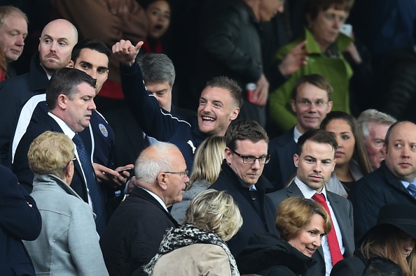 Cantona được tiếp đón nồng nhiệt ảnh 4 Cantona duoc tiep don nong nhiet anh 4