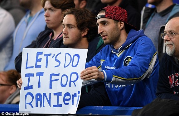 Chelsea giup Leicester vo dich truoc 2 vong anh 3