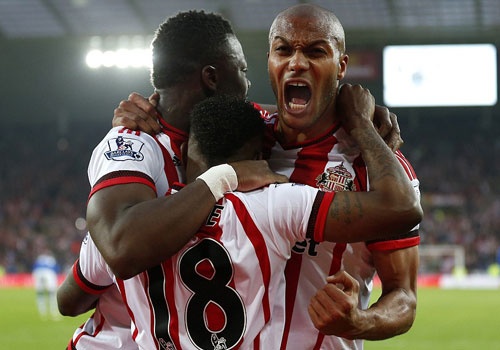 Sunderland tru hang sau tran thang Everton 3-0 hinh anh