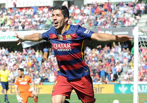 Luis Suarez - nguoi hung trong ngay Barca doat cup hinh anh