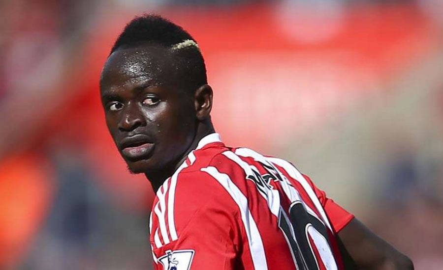 Doi hinh tieu bieu vong 38 Premier League anh 11