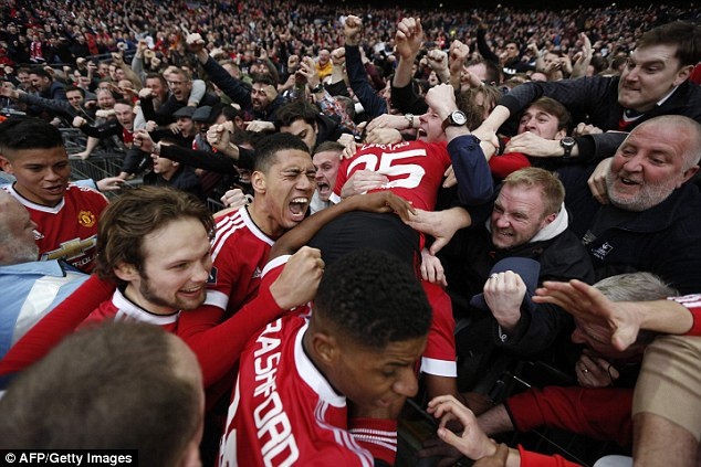 Ngoại hạng Anh mùa giải 2015/16 ảnh 2 Ngoai hang Anh mua giai 2015/16 anh 2