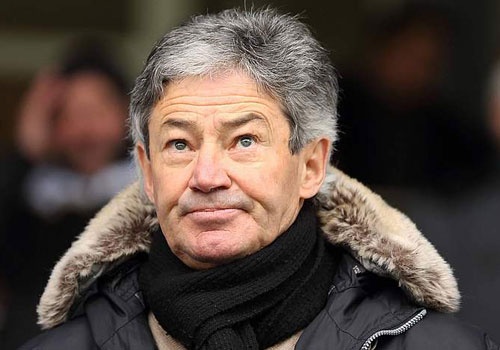 CLB Kaiserslautern tim cau thu VN dua sang Duc thu viec hinh anh