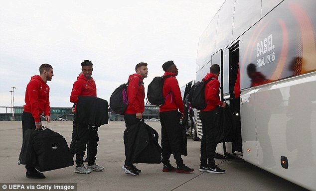 Liverpool choi tran chung ket Europa League anh 3